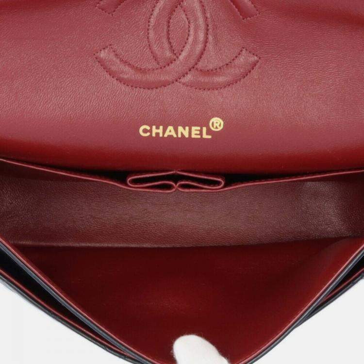 Pre Owned Chanel Black Lambskin Leather Medium Classic Double Flap Shoulder Bag