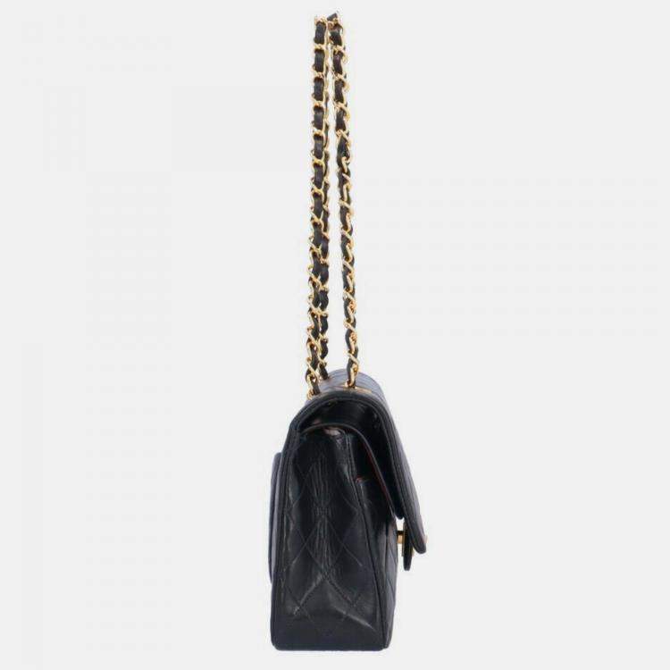 Pre Owned Chanel Black Lambskin Leather Medium Classic Double Flap Shoulder Bag