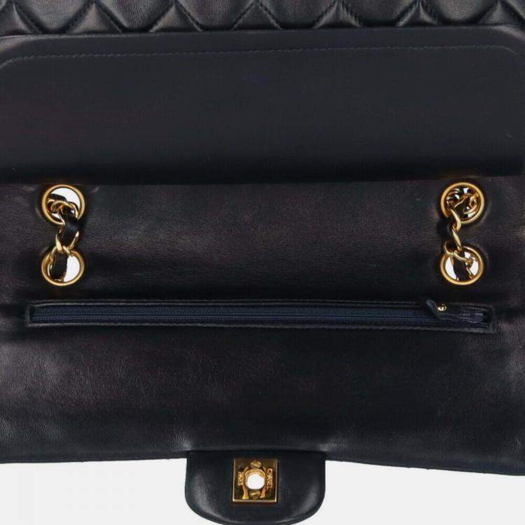 Pre Owned Chanel Black Lambskin Leather Medium Classic Double Flap Shoulder Bag