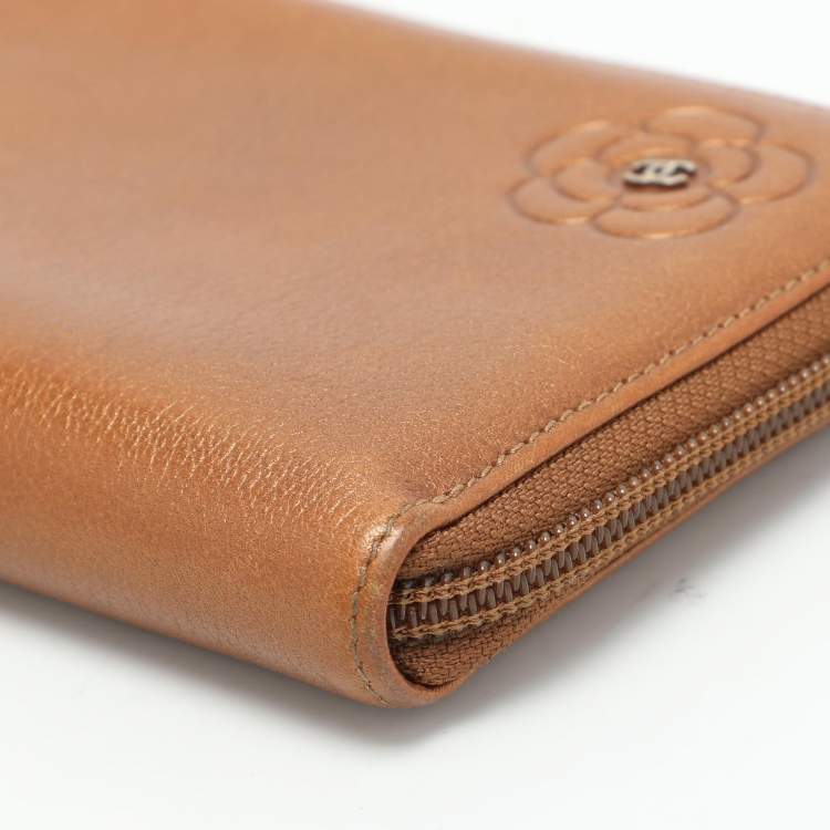 Pre Owned Chanel Brown Leather Camellia Zip Around Wallet