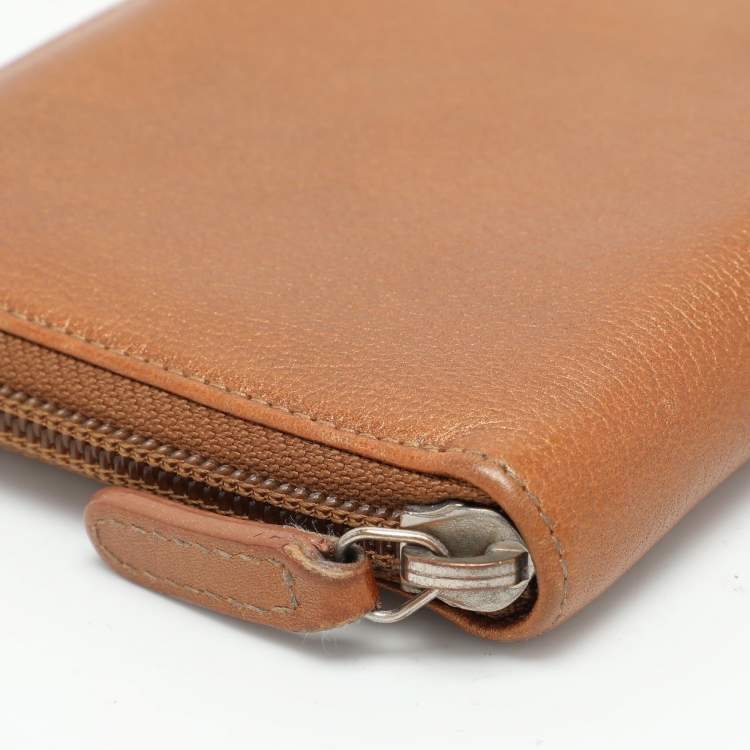 Pre Owned Chanel Brown Leather Camellia Zip Around Wallet