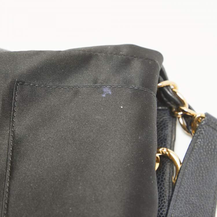 Pre Owned Chanel Black Quilted Caviar Leather Petite Shopper Tote