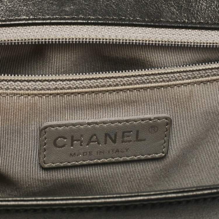 Pre Owned Chanel Black Quilted Leather New Medium Boy Bag