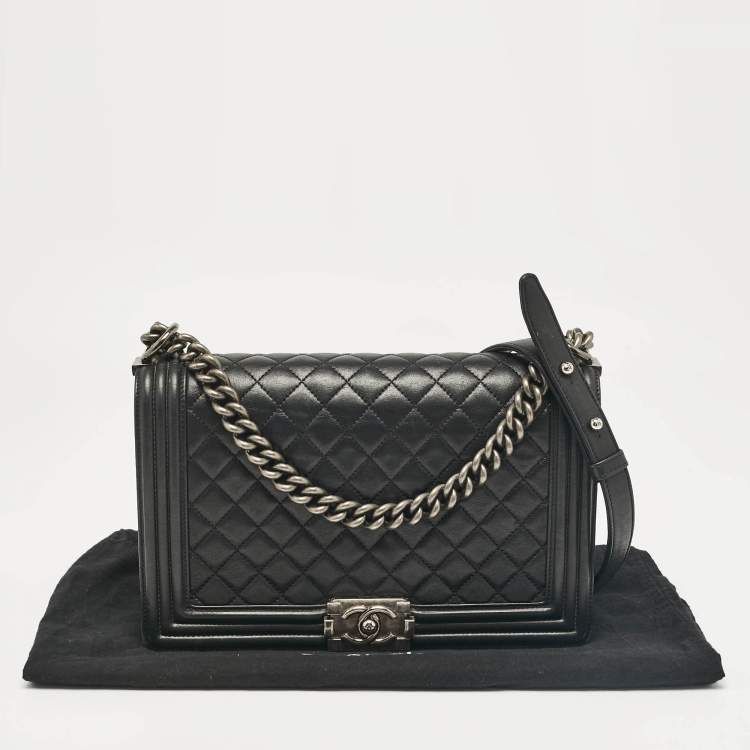 Pre Owned Chanel Black Quilted Leather New Medium Boy Bag