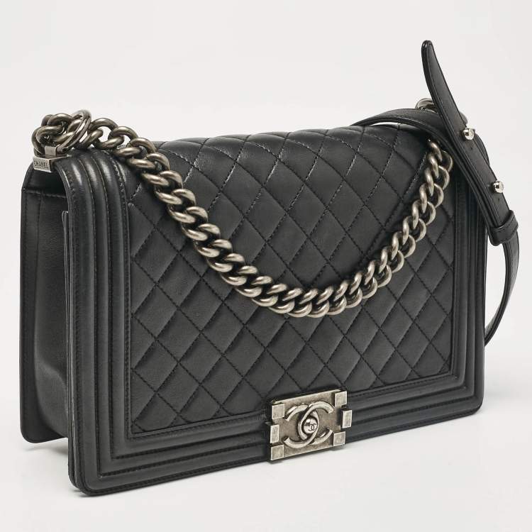 Pre Owned Chanel Black Quilted Leather New Medium Boy Bag