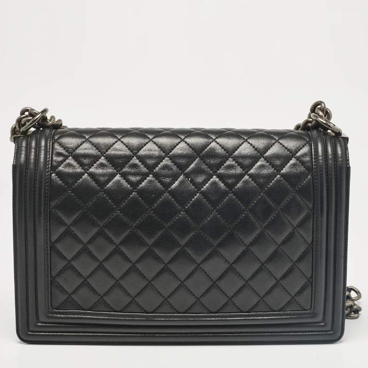 Pre Owned Chanel Black Quilted Leather New Medium Boy Bag