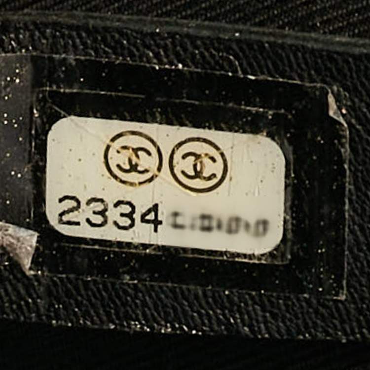 Pre Owned Chanel Black Quilted Leather Medium Boy Flap Bag