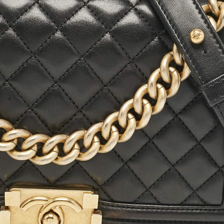 Pre Owned Chanel Black Quilted Leather Medium Boy Flap Bag