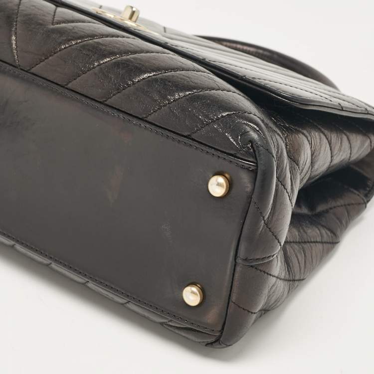 Pre Owned Chanel Black Chevron Leather Leather Small Coco Top Handle Bag