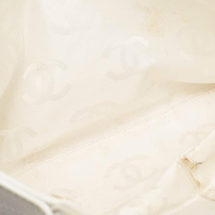 مملوكة مسبقًا Chanel White Caviar Leather CC Tote