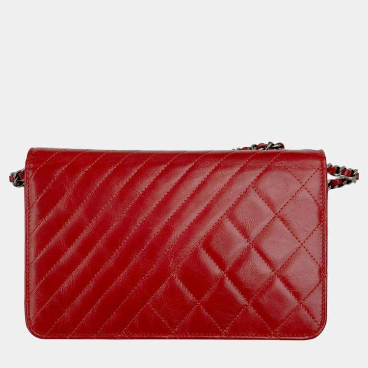 Pre Owned Chanel Red Calf Leather Matelasse Boy Chain Wallet
