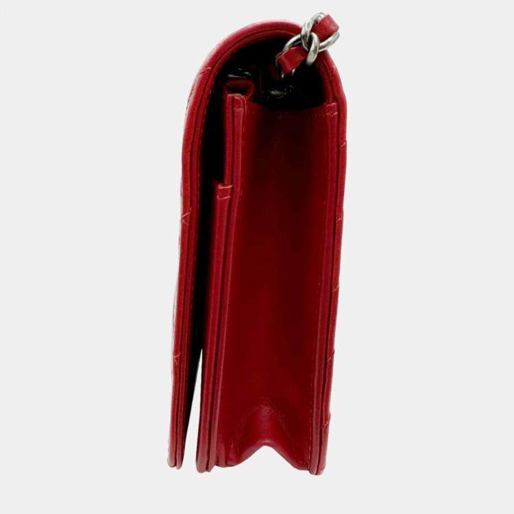 Pre Owned Chanel Red Calf Leather Matelasse Boy Chain Wallet