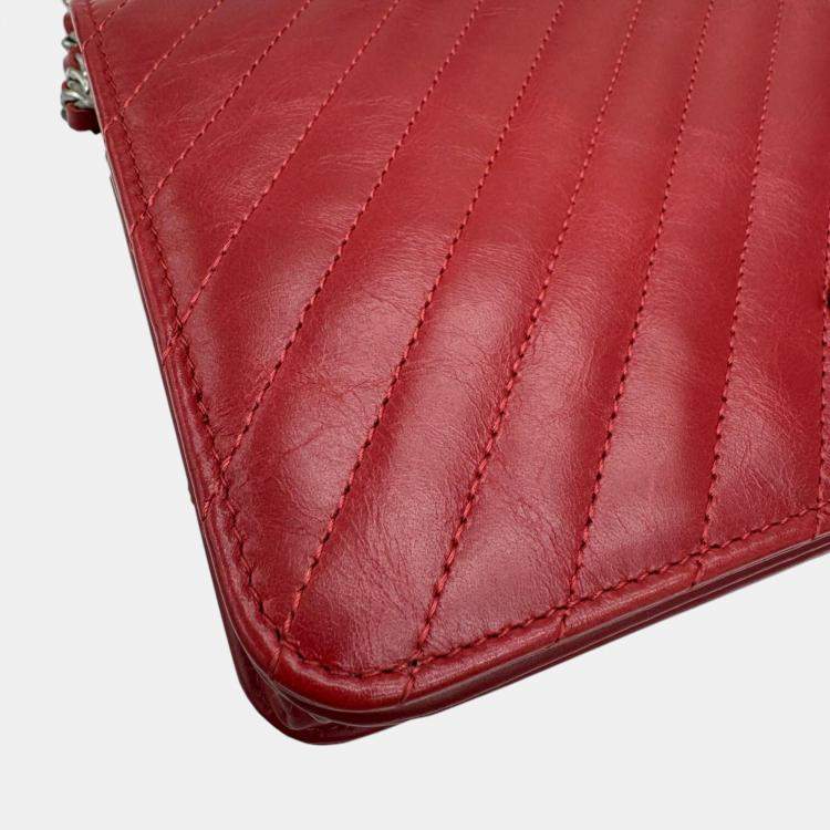 Pre Owned Chanel Red Calf Leather Matelasse Boy Chain Wallet