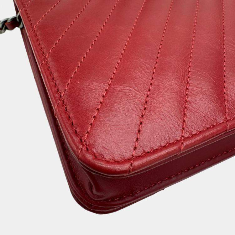 Pre Owned Chanel Red Calf Leather Matelasse Boy Chain Wallet