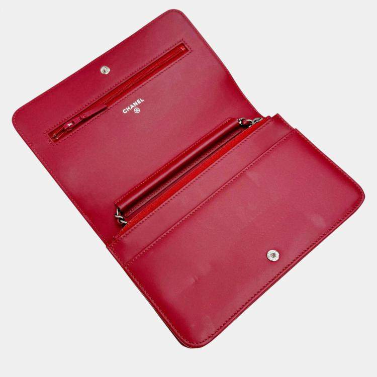 Pre Owned Chanel Red Calf Leather Matelasse Boy Chain Wallet