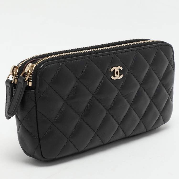 Pre Owned Chanel Black Quilted Leather CC Wallet On Chain