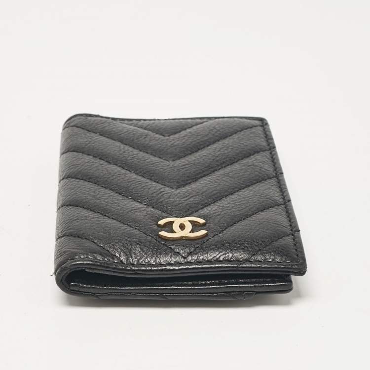 Pre Owned Chanel Black Chevron Quilted Leather CC Card Holder