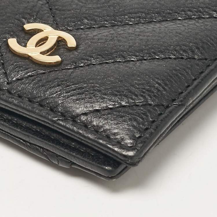 Pre Owned Chanel Black Chevron Quilted Leather CC Card Holder