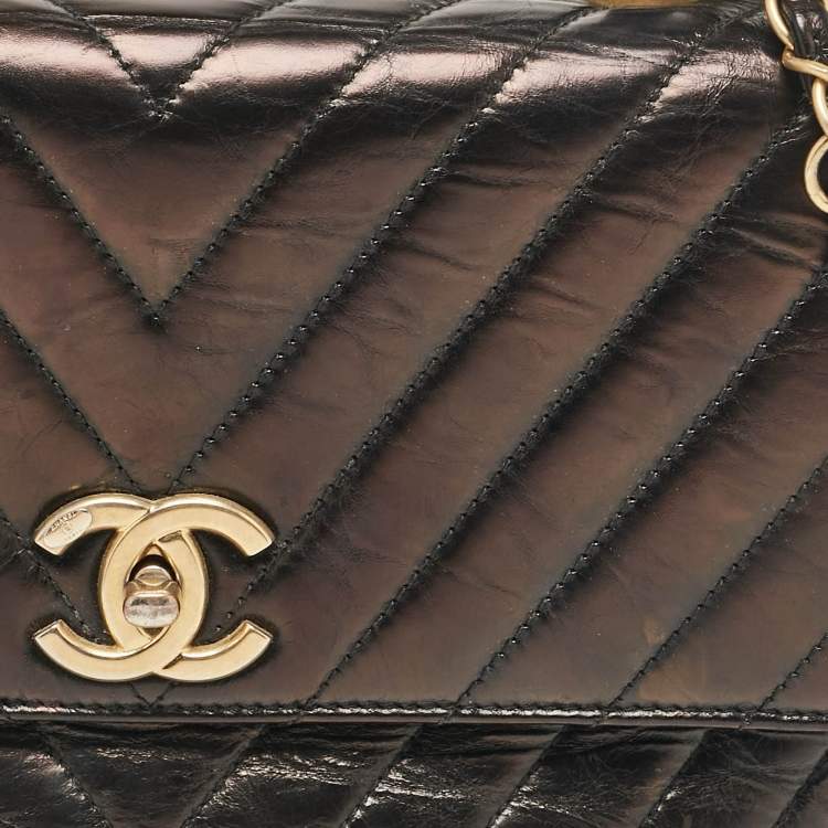 Pre Owned Chanel Black Chevron Leather Small Coco Top Handle Bag