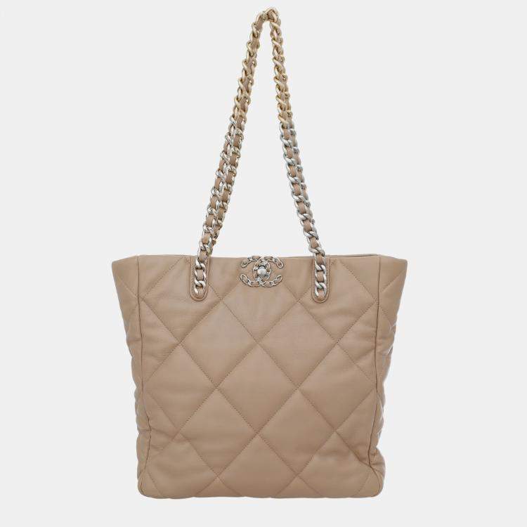 Store CHANEL tote