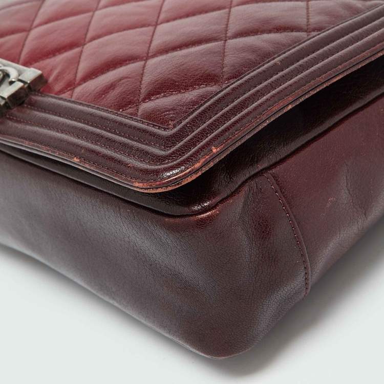 Pre Owned Chanel Burgundy Ombre Quilted Leather Large Boy Flap Bag