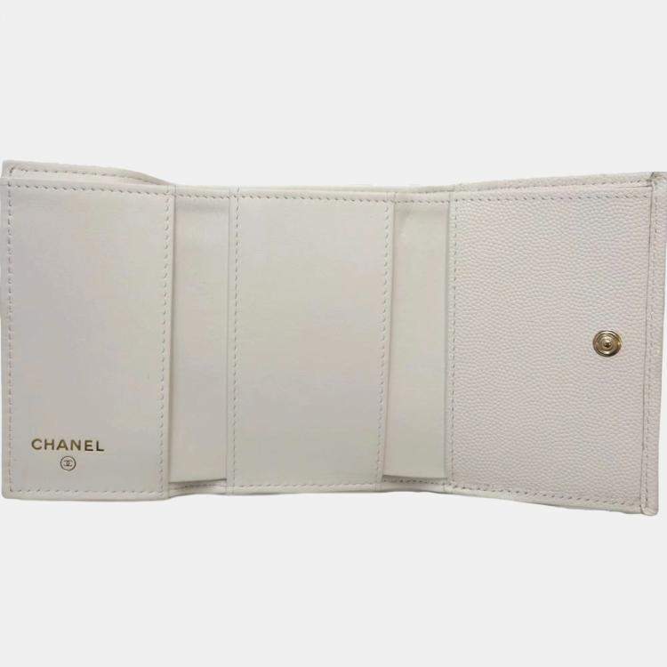 Pre Owned Chanel White Caviar Skin Classic Small Flap Matelasse Trifold Wallet