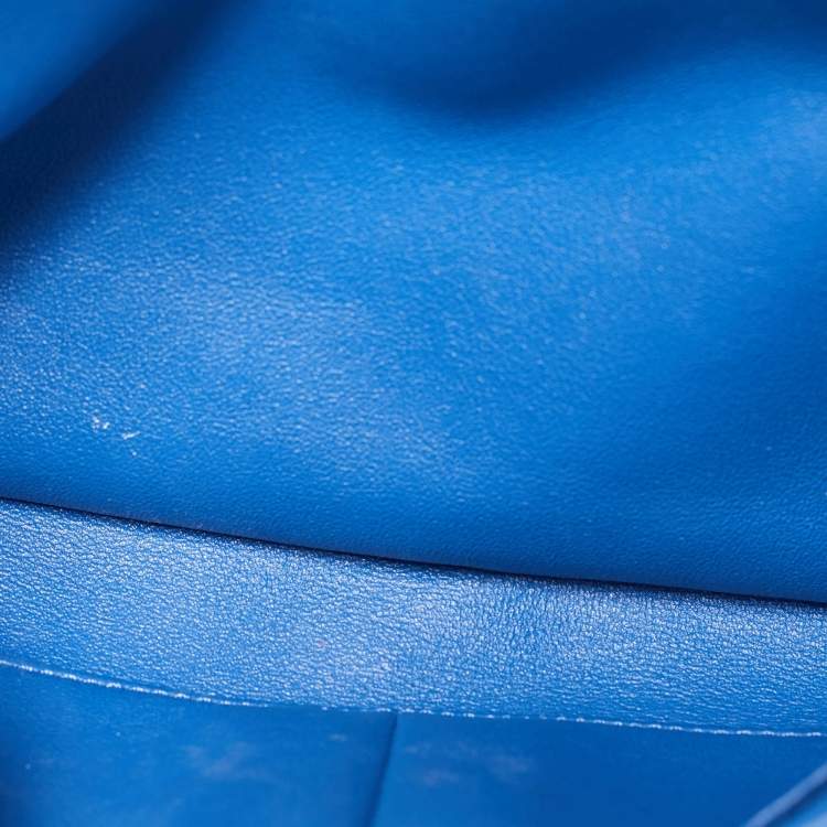 Pre Owned Chanel Blue Chevron Leather Medium Trendy CC Flap Bag