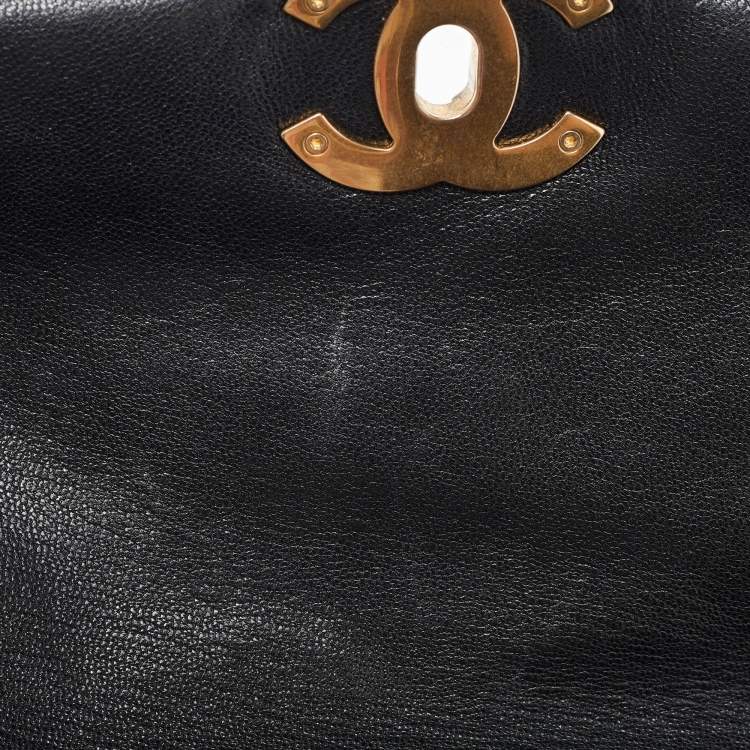 Pre Owned Chanel Black Quilted Leather Medium 19 Flap Bag