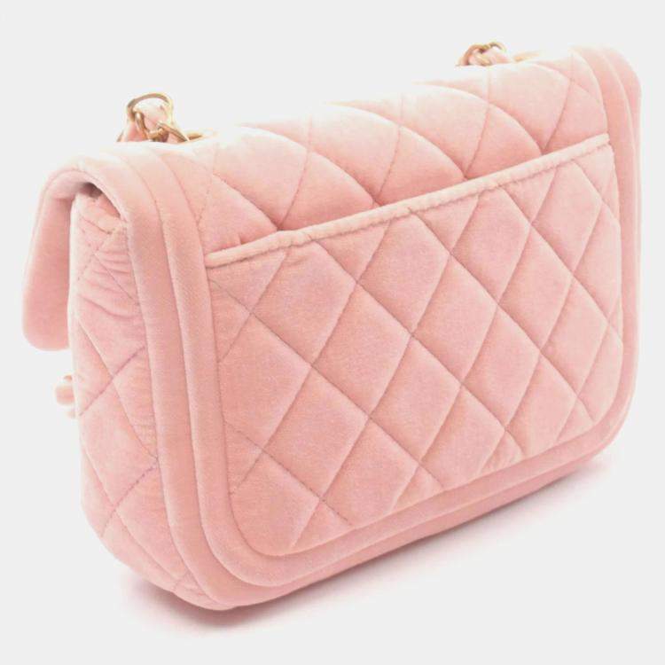 Pre Owned Chanel Pink Fabric Matelasse Shoulder Bag