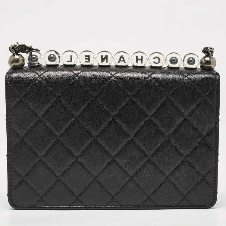 Pre Owned Chanel Black Quilted Leather Chic Pearl Flap Bag