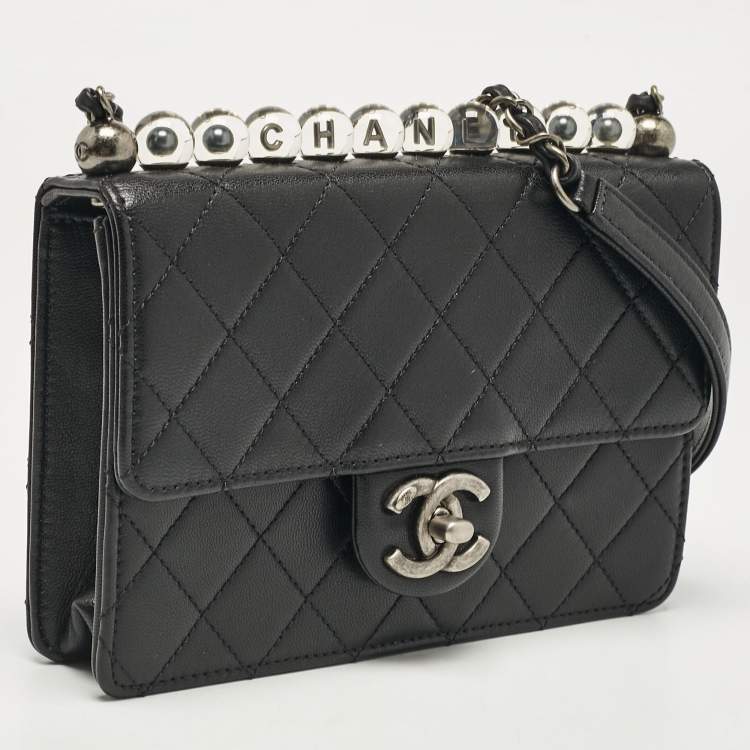 Pre Owned Chanel Black Quilted Leather Chic Pearl Flap Bag