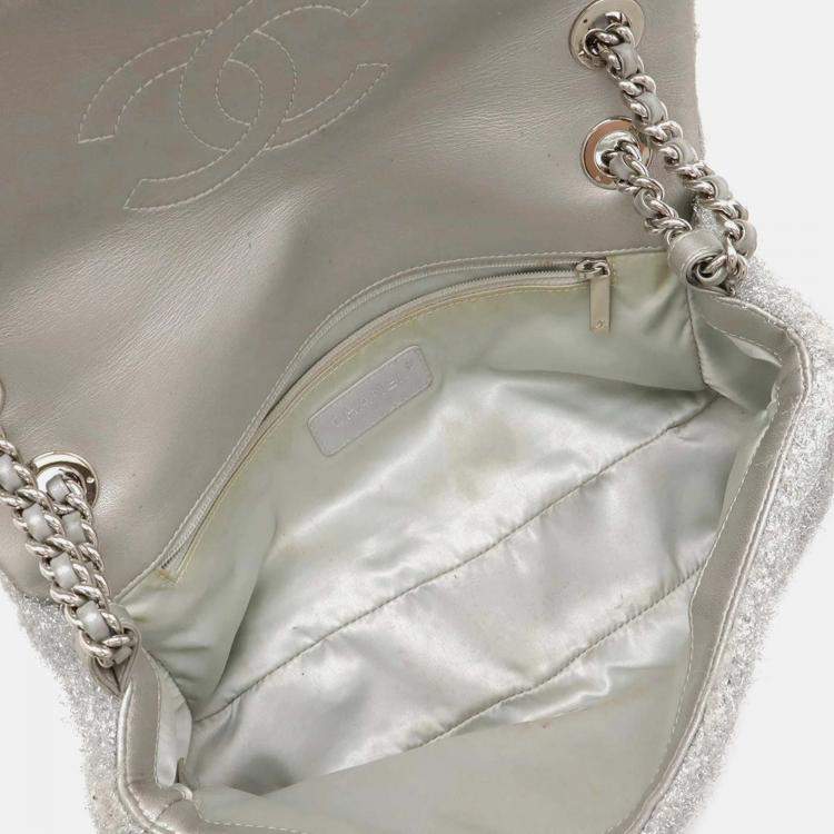 Pre Owned Chanel Silver Fabric Leather Pour Toe Glitter Coco Mark Chain Shoulder Bag