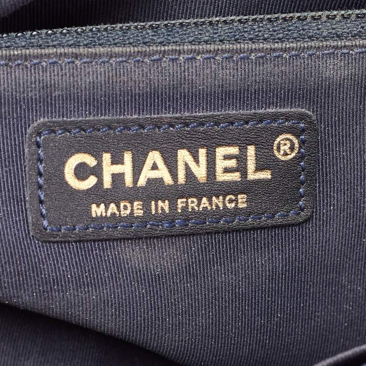 Pre Owned Chanel Navy Blue Quilted Caviar Leather New Medium Boy Flap Bag