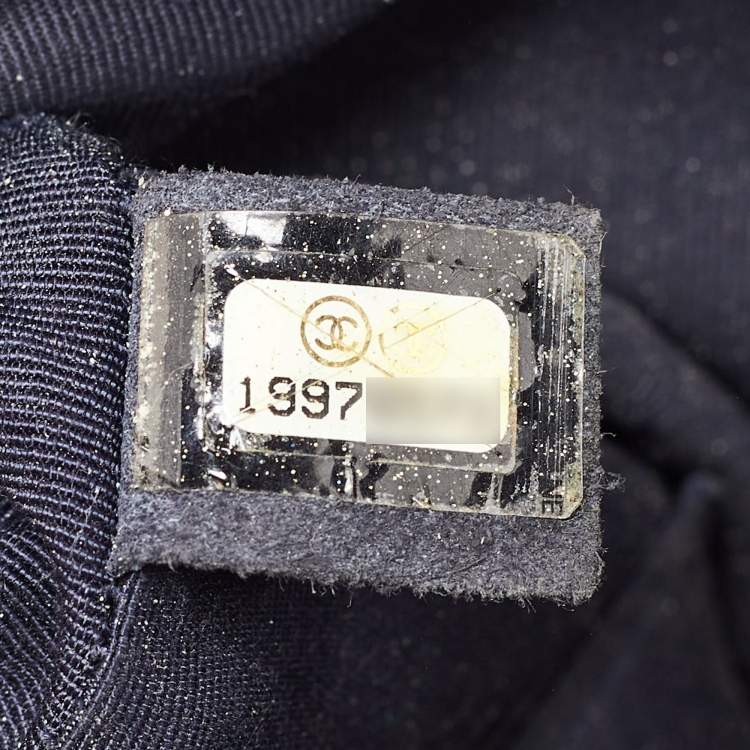 Pre Owned Chanel Navy Blue Quilted Caviar Leather New Medium Boy Flap Bag