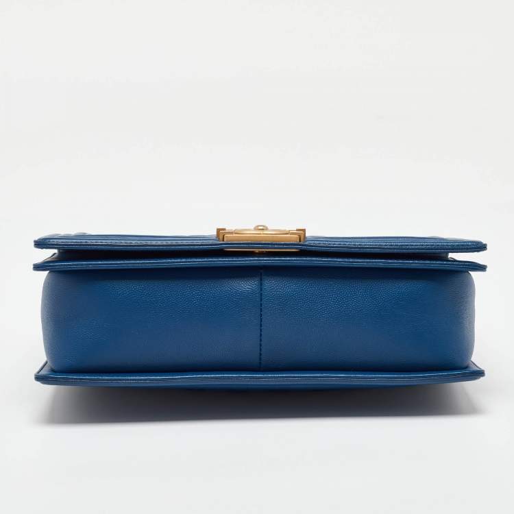 Pre Owned Chanel Blue Quilted Caviar Leather New Medium Boy Flap Bag