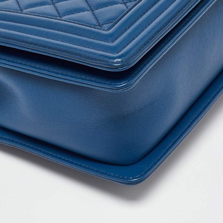 Pre Owned Chanel Blue Quilted Caviar Leather New Medium Boy Flap Bag