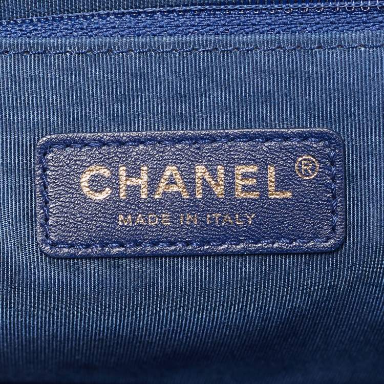 Pre Owned Chanel Blue Quilted Caviar Leather New Medium Boy Flap Bag