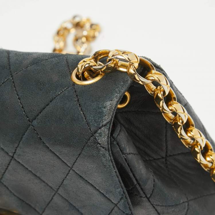 Pre Owned Chanel Black Quilted Leather Vintage Classic Flap Bag
