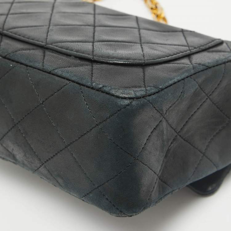 Pre Owned Chanel Black Quilted Leather Vintage Classic Flap Bag