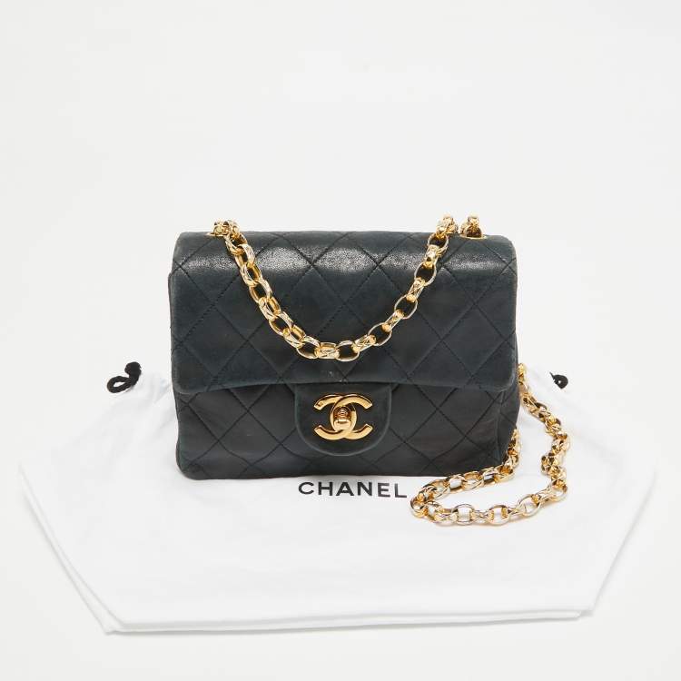 Pre Owned Chanel Black Quilted Leather Vintage Classic Flap Bag