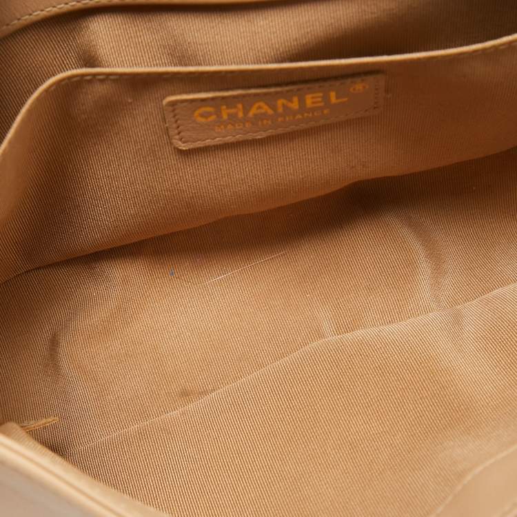 Pre Owned Chanel Beige Quilted Leather Medium Boy Flap Bag