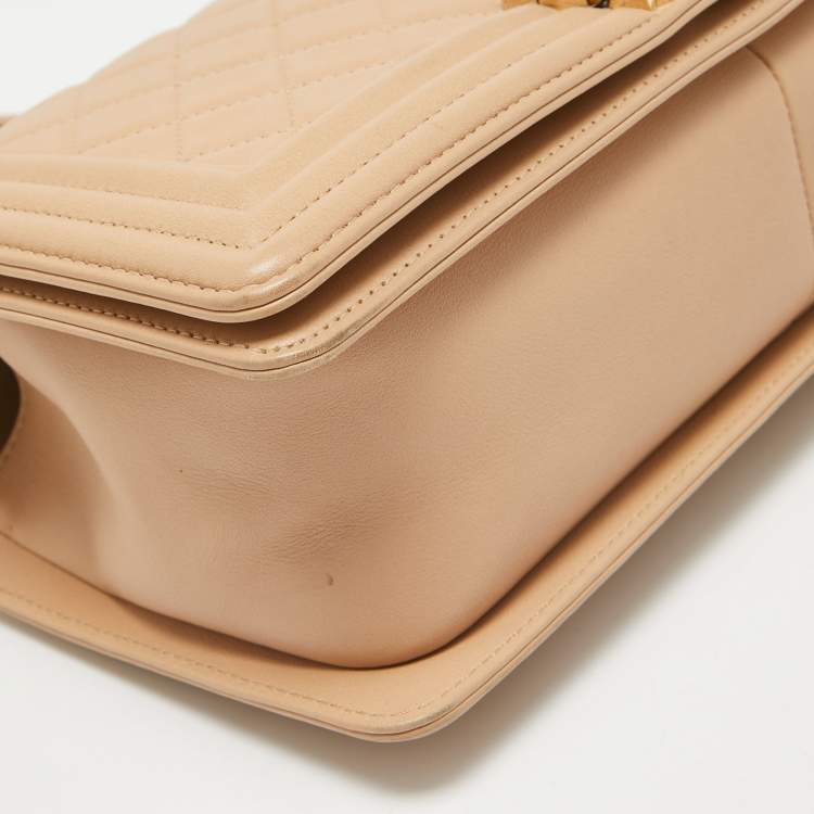 Pre Owned Chanel Beige Quilted Leather Medium Boy Flap Bag