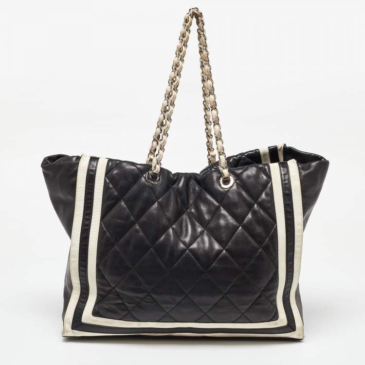 Pre Owned Chanel Black Leather Paris Venice Lido Tote