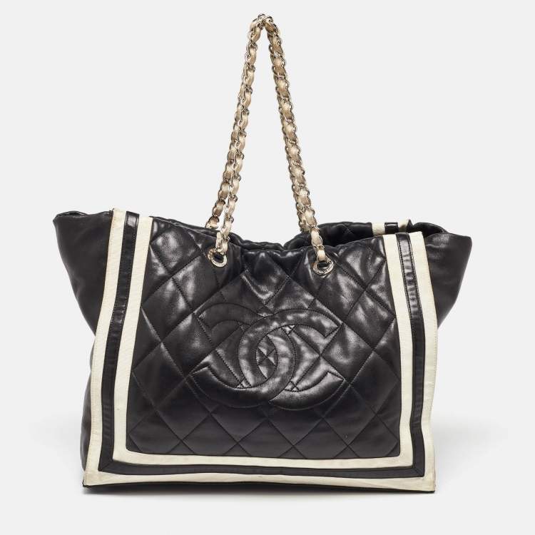 Pre Owned Chanel Black Leather Paris Venice Lido Tote