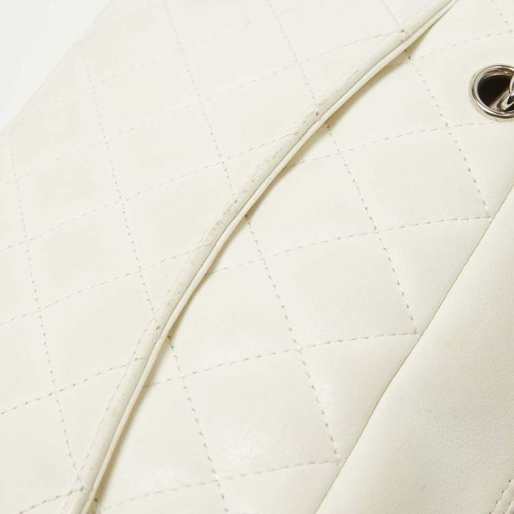 Pre Owned Chanel White/Black Quilted Leather Cambon Ligne Bowler Bag