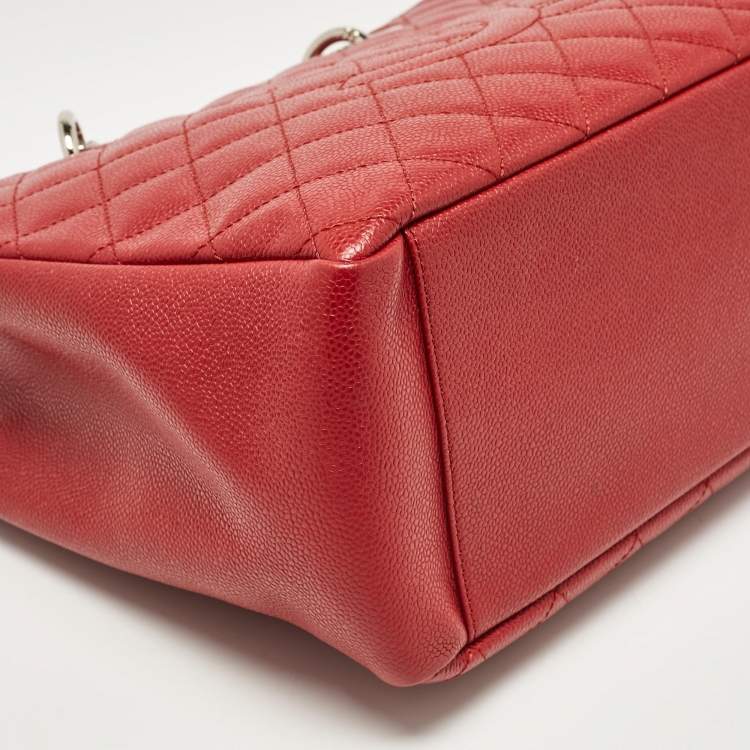 مملوكة مسبقًا Chanel Red Quilted Caviar Leather Grand Shopper Tote