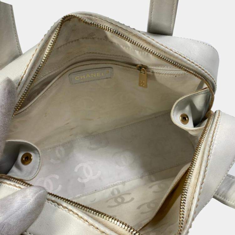 Pre Owned Chanel White Cc Mark Bag Vintage Mini Duffle Bag