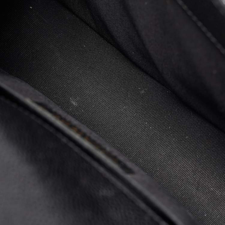 Pre Owned Chanel Black Quilted Caviar Leather Medium Boy Flap Bag