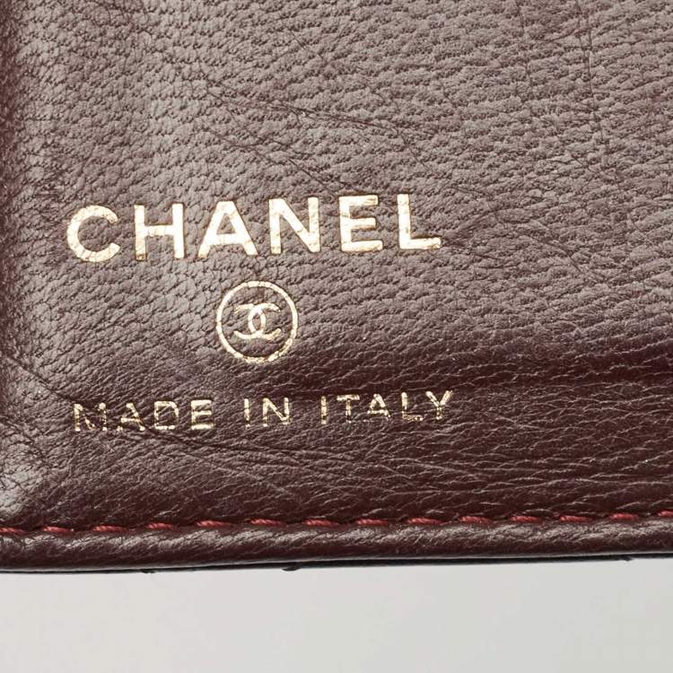 Pre Owned Chanel Black Quilted Leather Bifold Card Holder