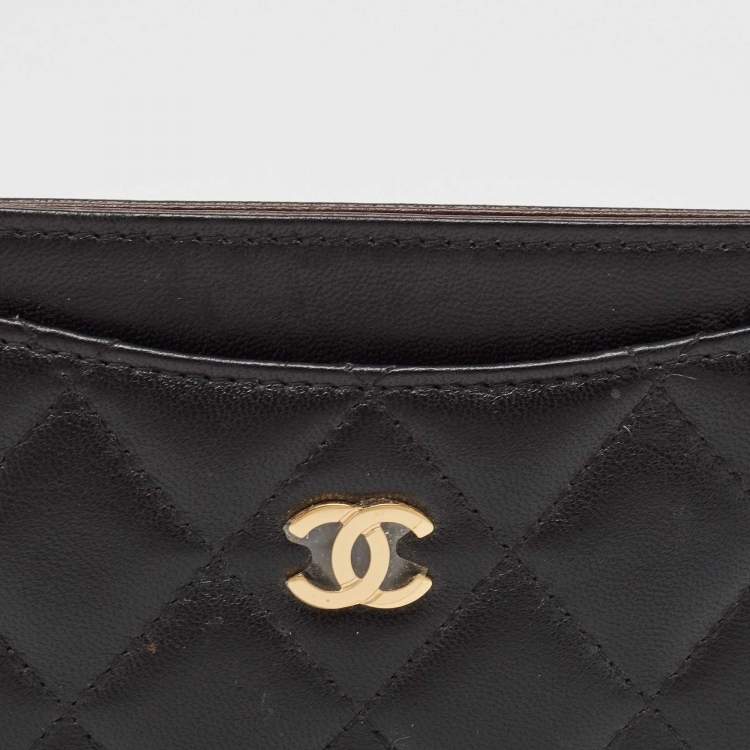 مملوكة مسبقًا Chanel Black Quilted Leather CC Card Holder